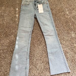 Zara Cropped Flate Jeans NWT SIZE 4